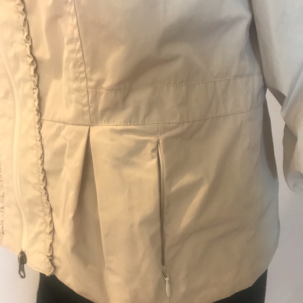 Lightweight jacket - Picture 5 of 8